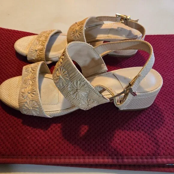 Alex Marie (Dillards) 8M raffia bone sandal, new never worn - Picture 2 of 6